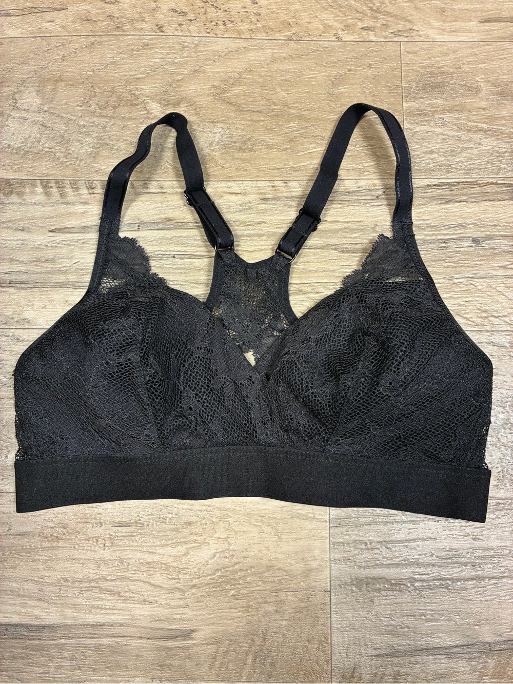 Chantelle Everyday Lace Racerback Wirefree Bralette - Picture 10 of 11